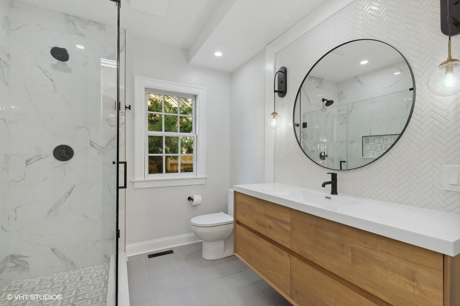 215 E Scranton Avenue