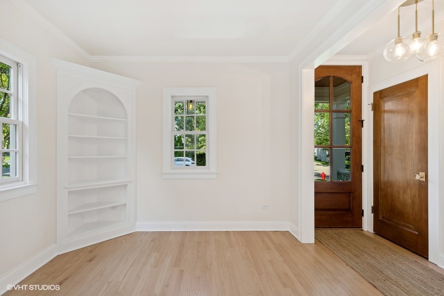 215 E Scranton Avenue