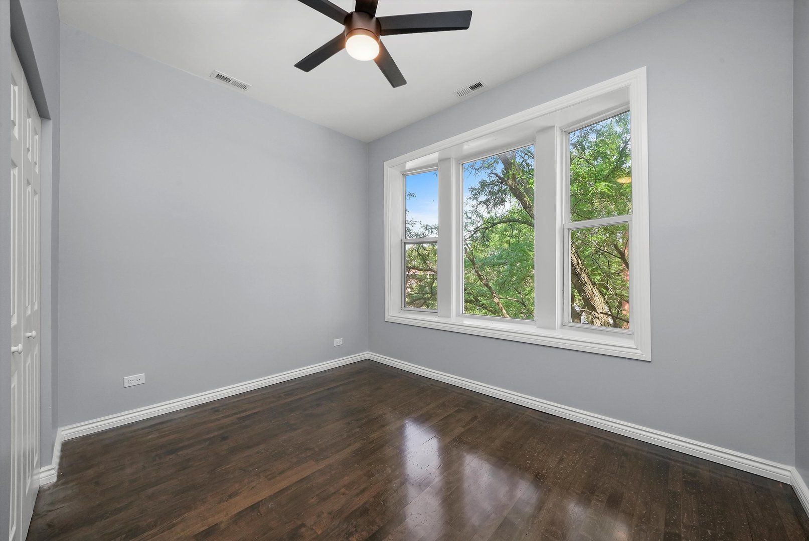 2648 N Washtenaw Avenue Unit: 3