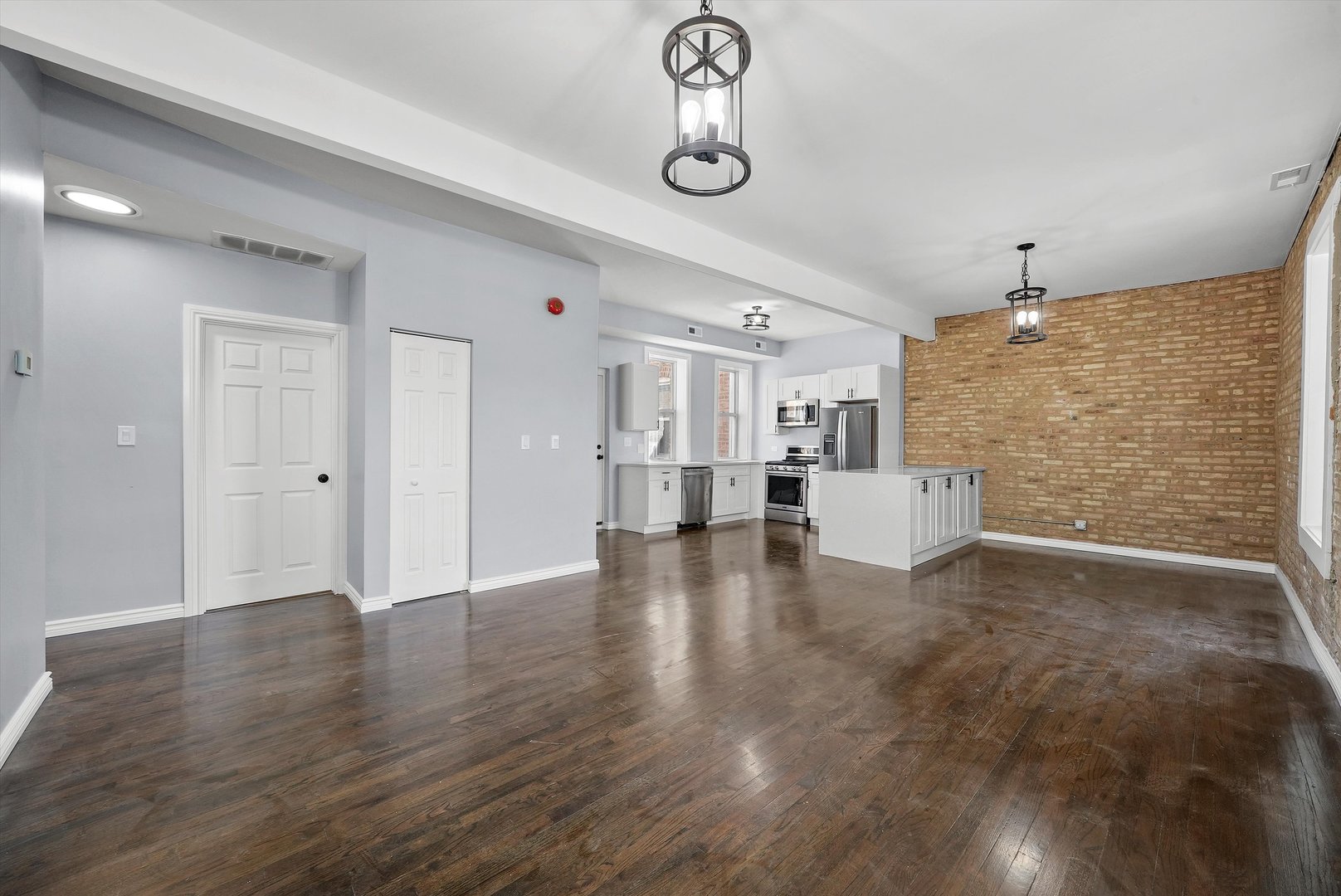 2648 N Washtenaw Avenue Unit: 3