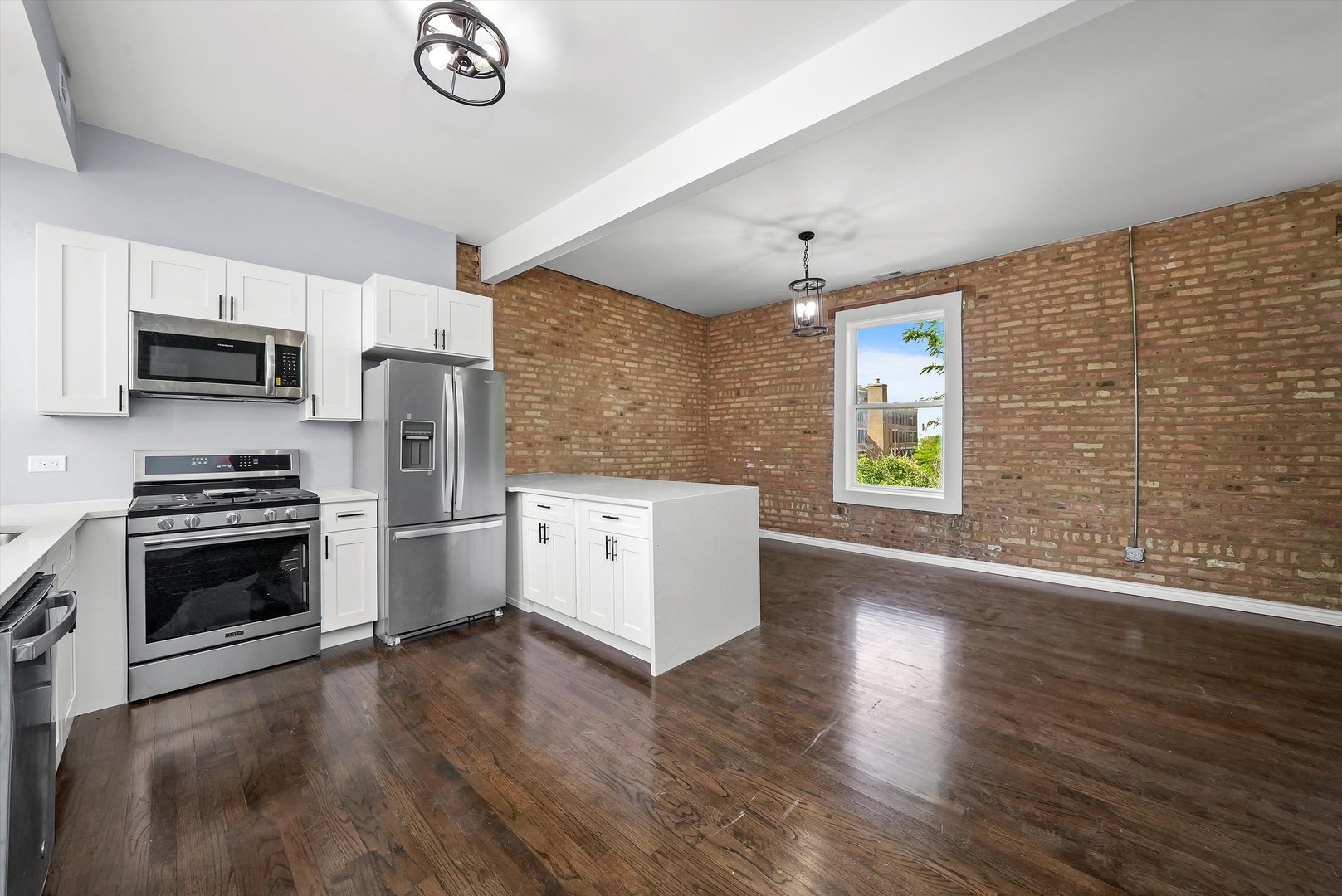 2648 N Washtenaw Avenue Unit: 3
