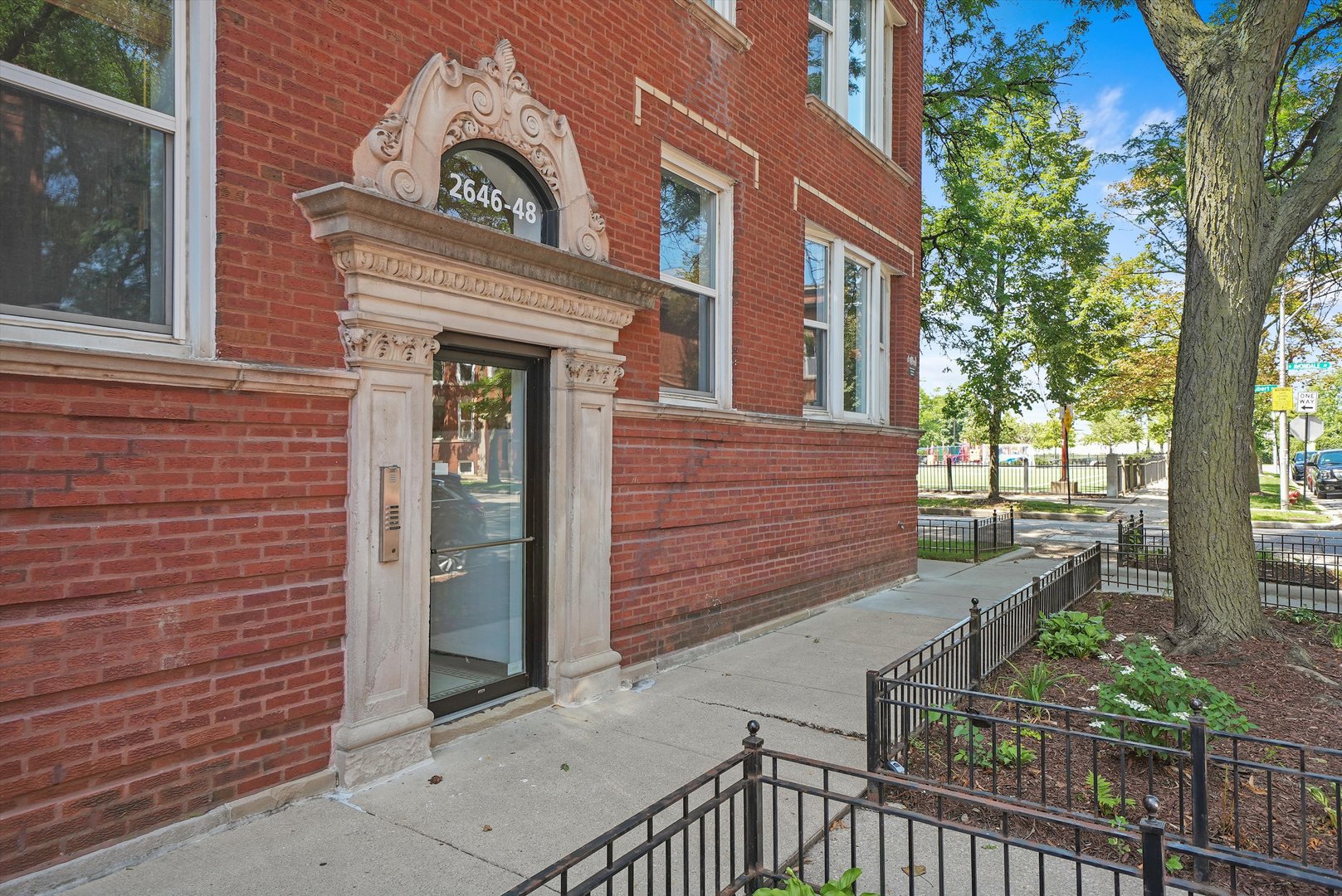 2648 N Washtenaw Avenue Unit: 3