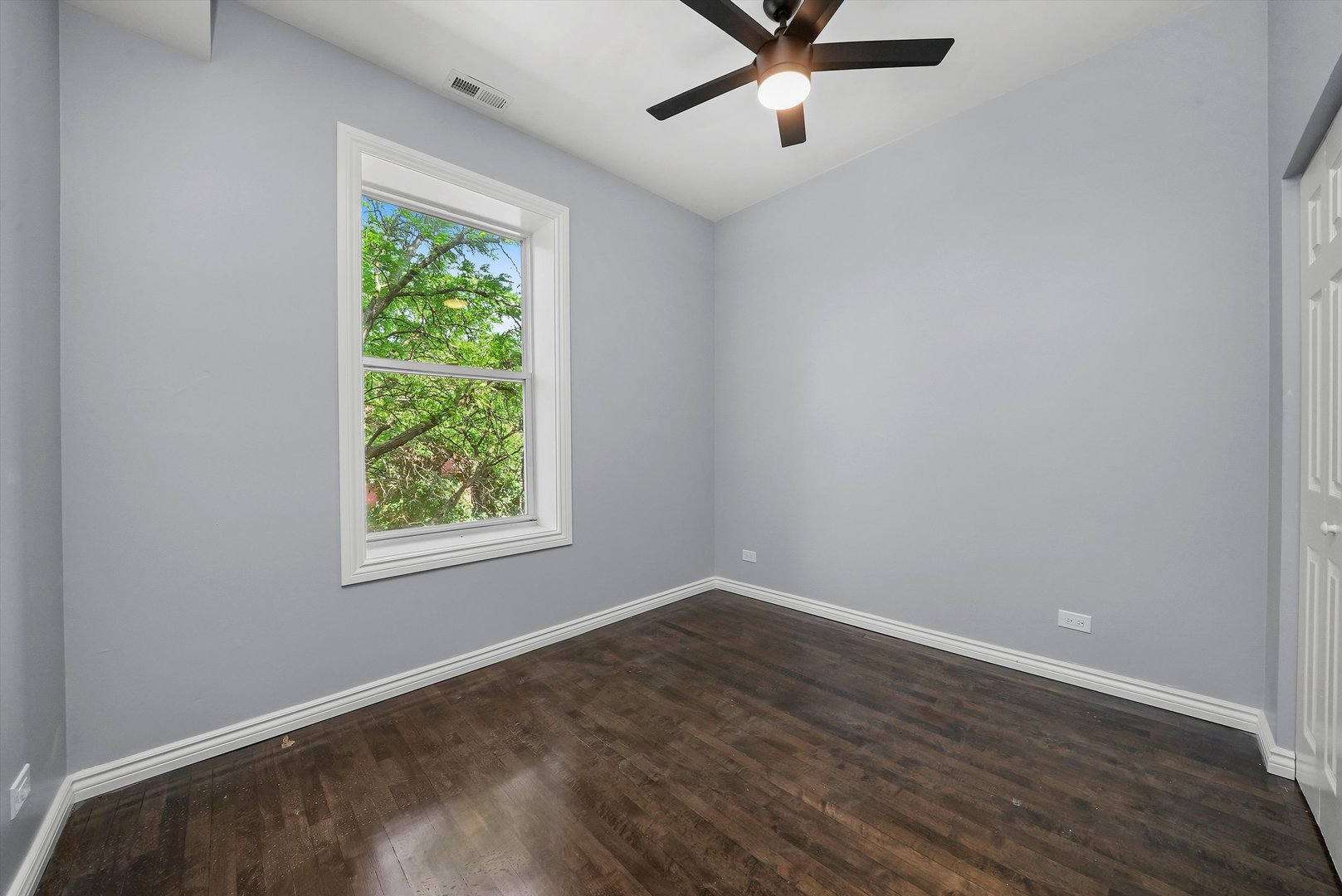 2648 N Washtenaw Avenue Unit: 3