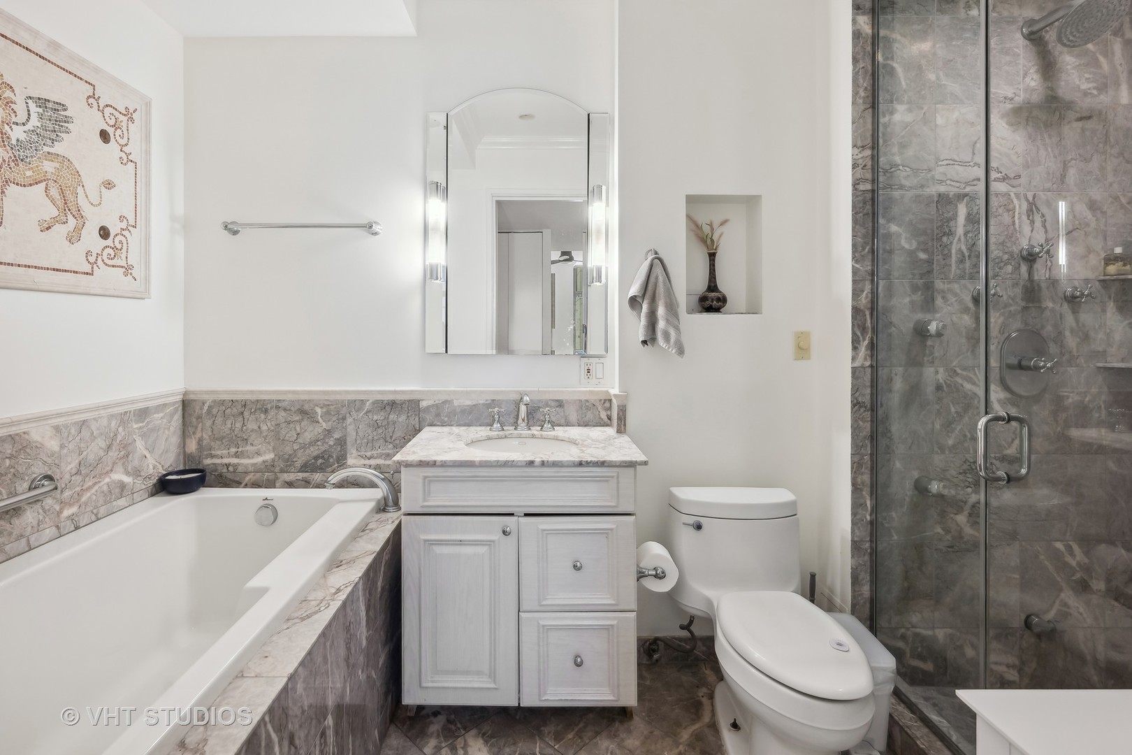 680 N Lake Shore Drive Unit: 408