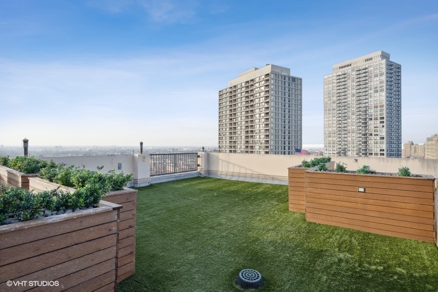 1920 N CLARK Street Unit: 7A