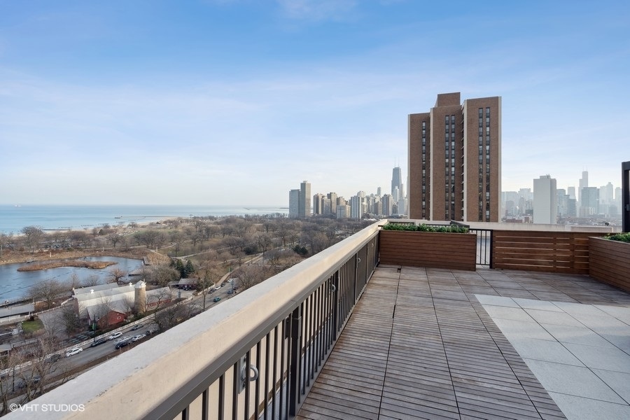 1920 N CLARK Street Unit: 7A