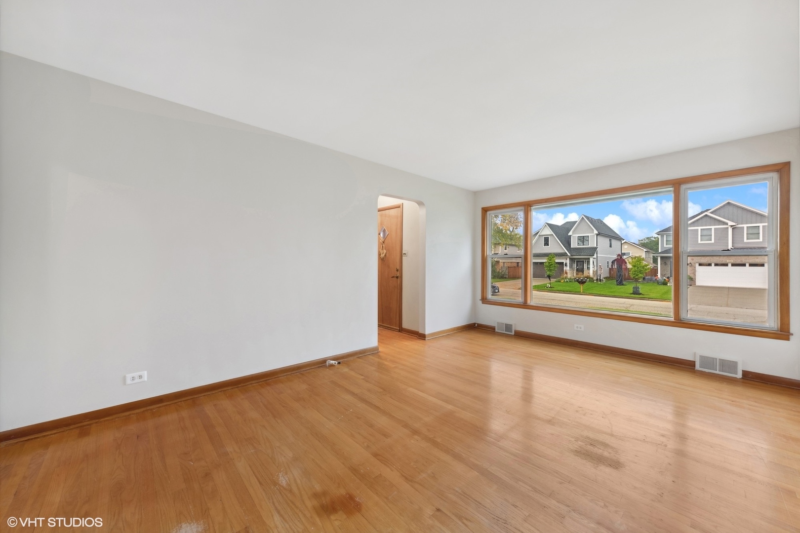 5341 S Catherine Avenue