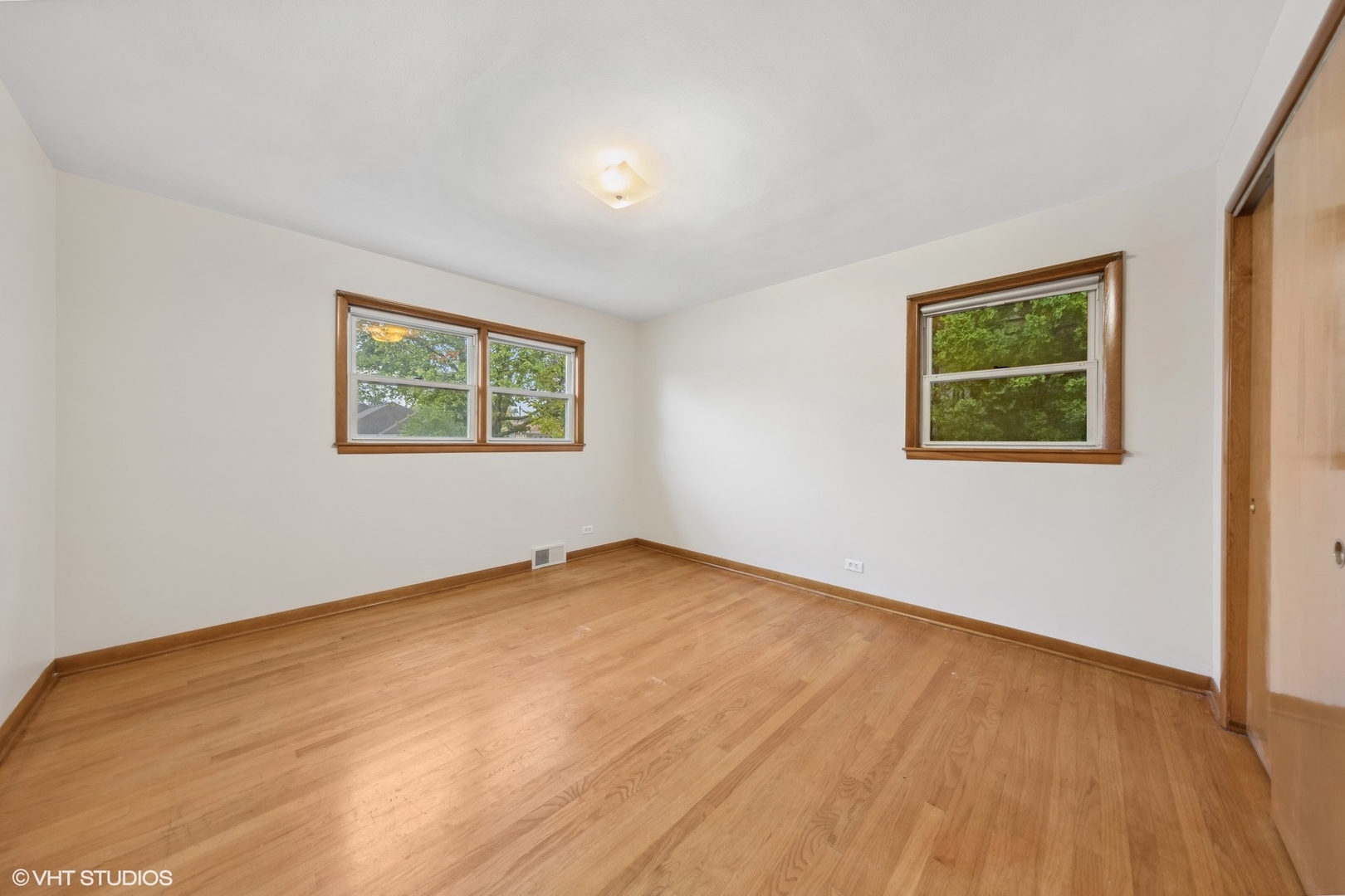 5341 S Catherine Avenue