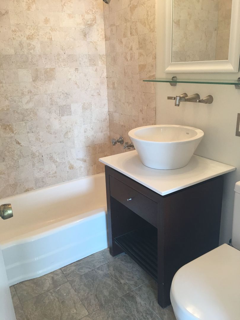 1460 N Sandburg Terrace Unit: 2801