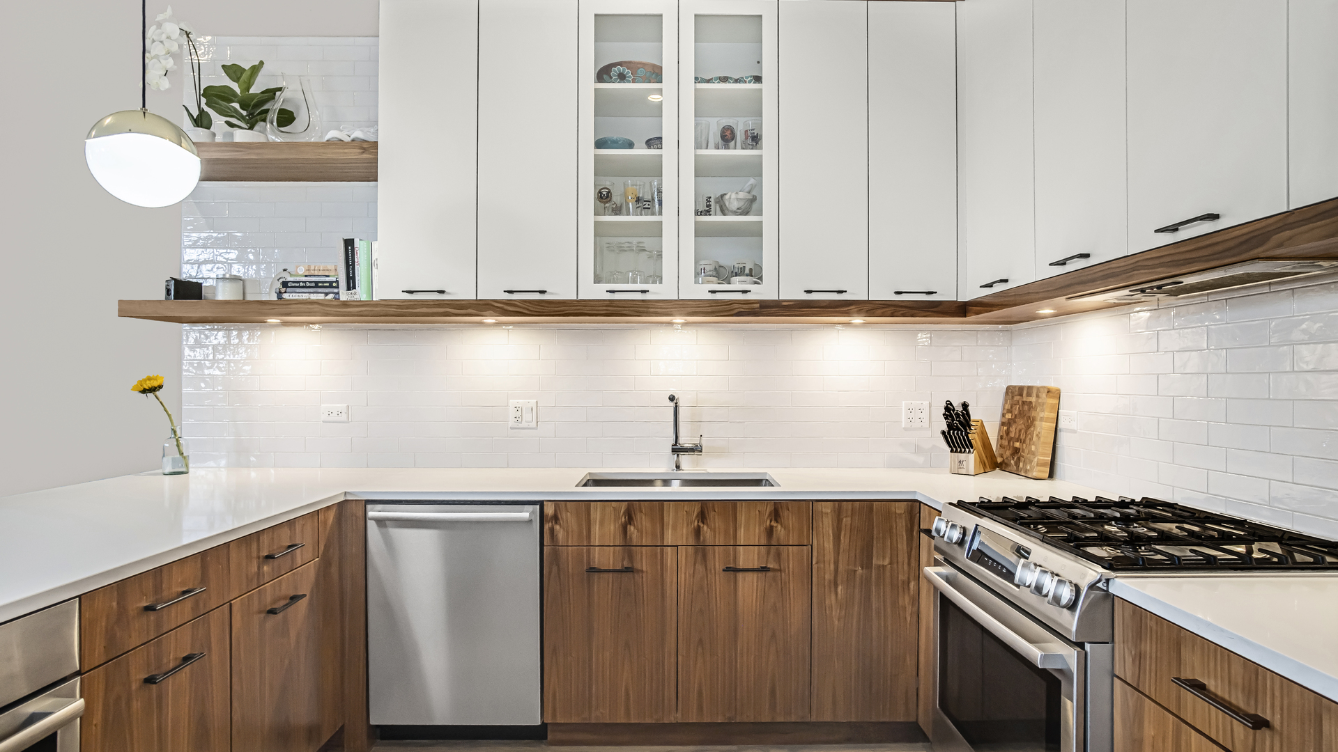 944 N Winchester Avenue Unit: 3