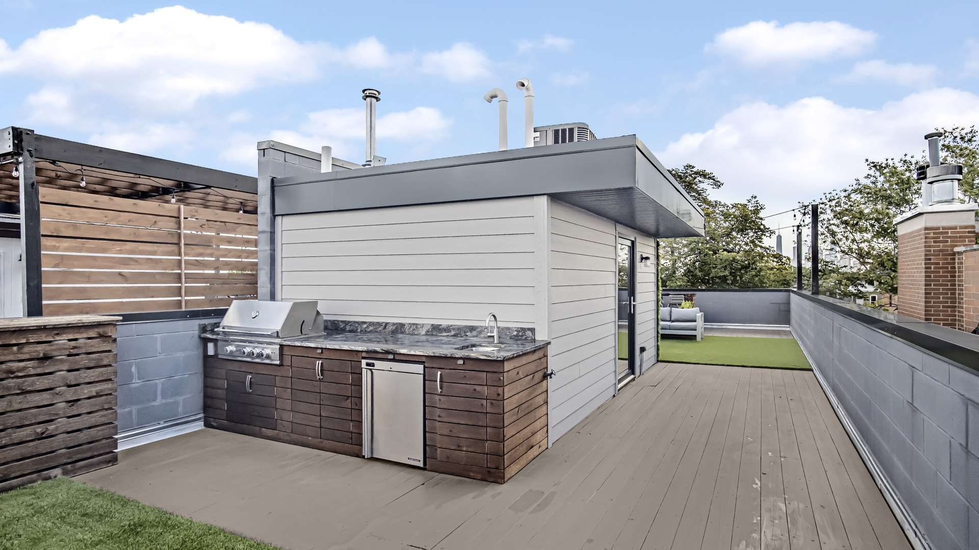 944 N Winchester Avenue Unit: 3