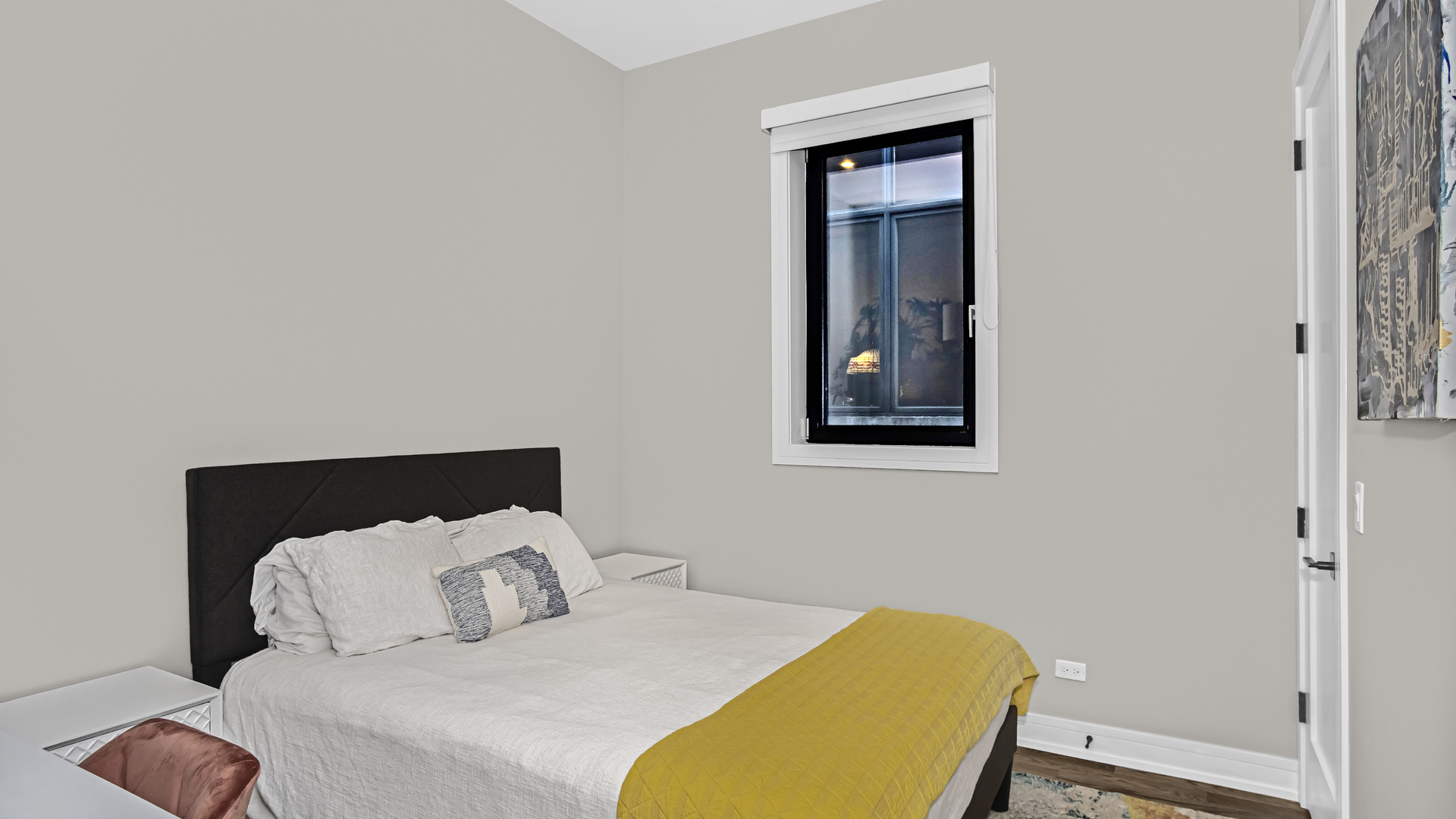 944 N Winchester Avenue Unit: 3