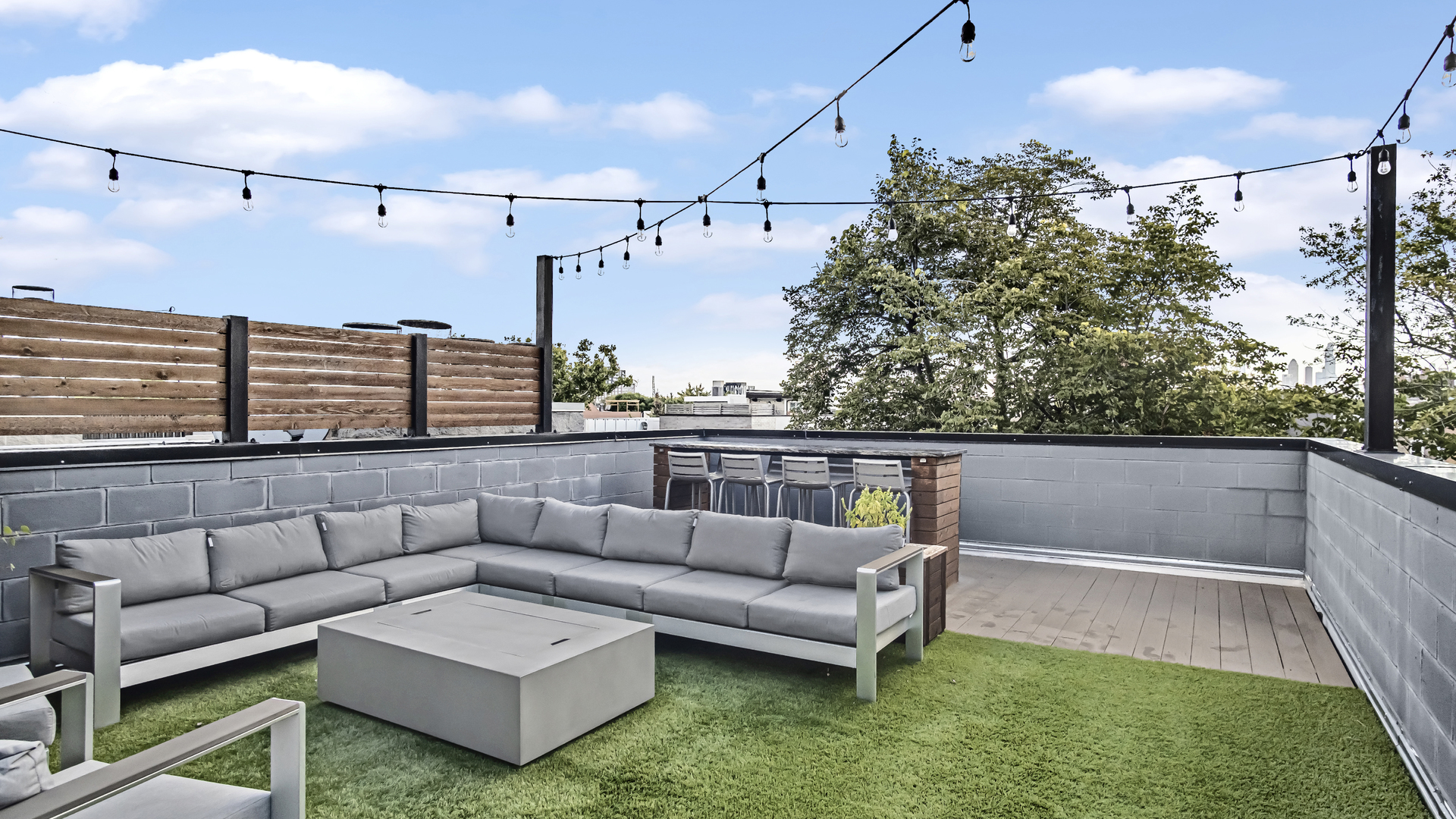 944 N Winchester Avenue Unit: 3