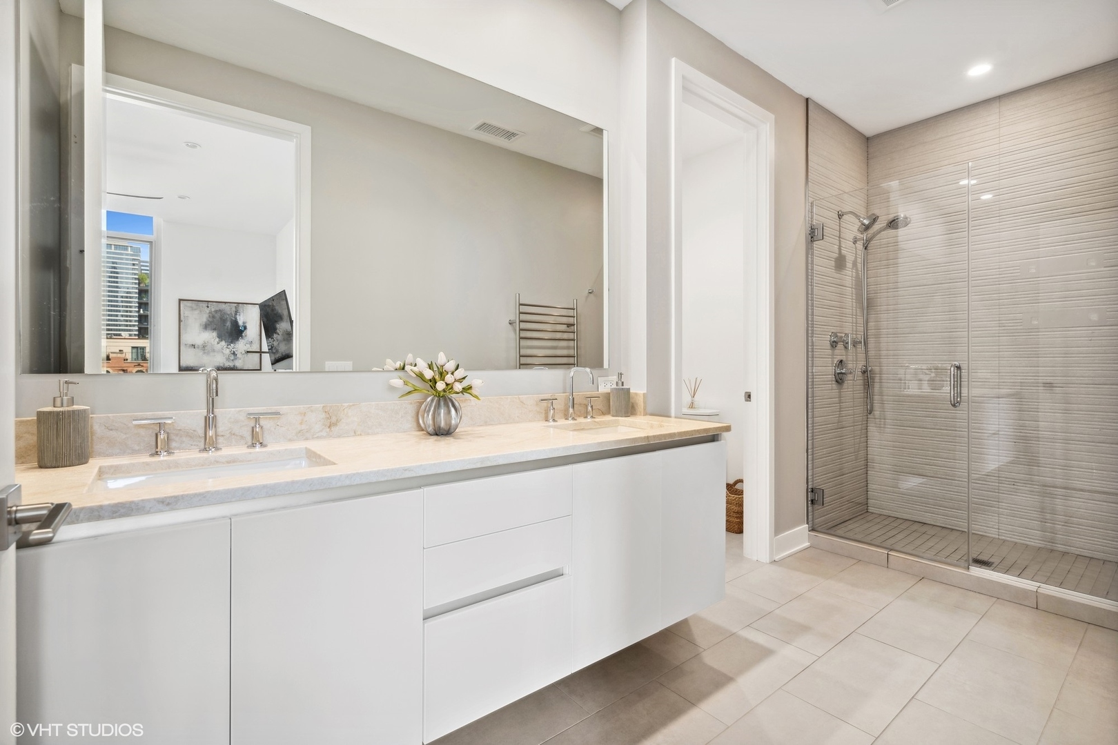 360 W Erie Street Unit: 4B