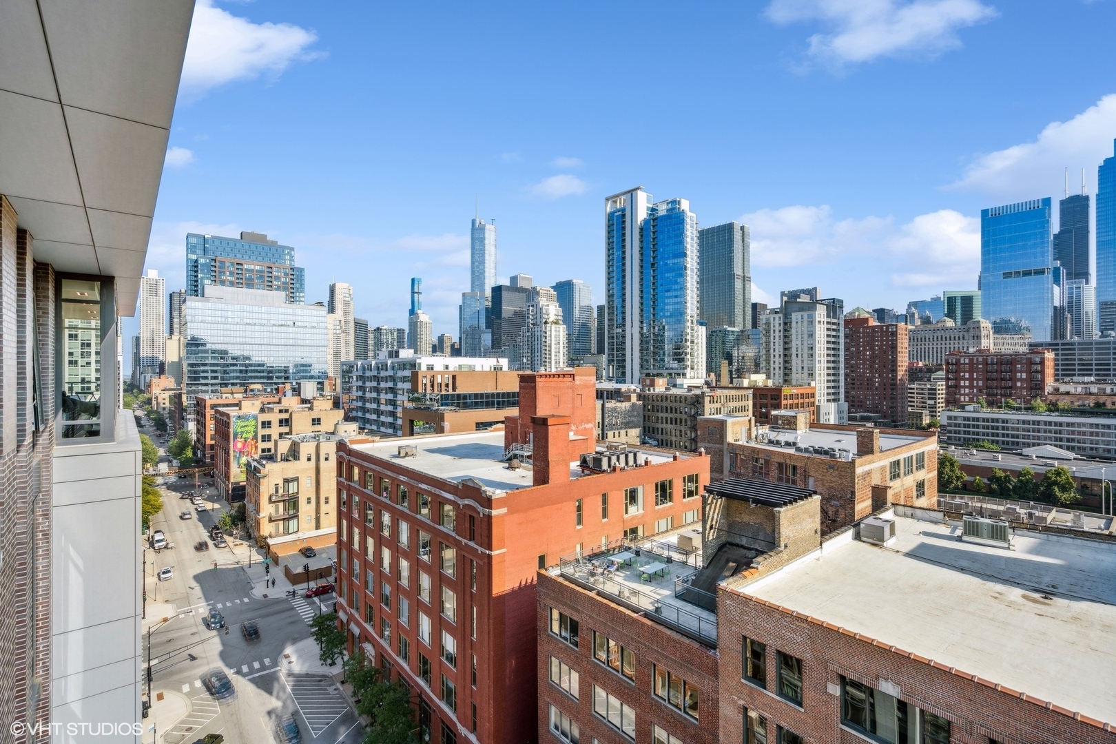 360 W Erie Street Unit: 4B