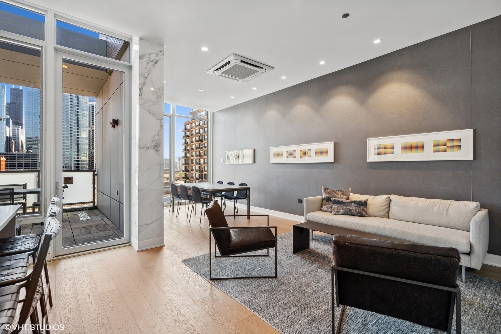 360 W Erie Street Unit: 4B