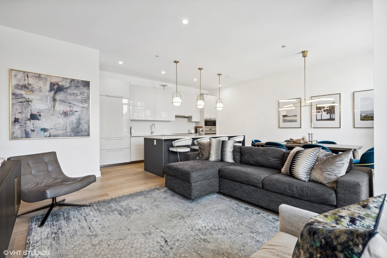 360 W Erie Street Unit: 4B