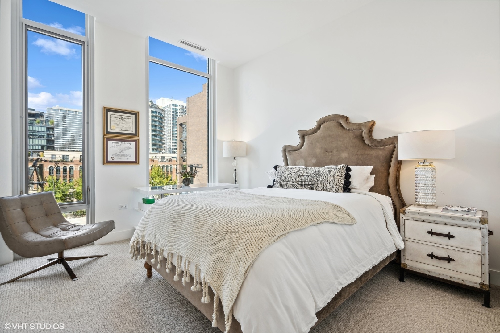 360 W Erie Street Unit: 4B