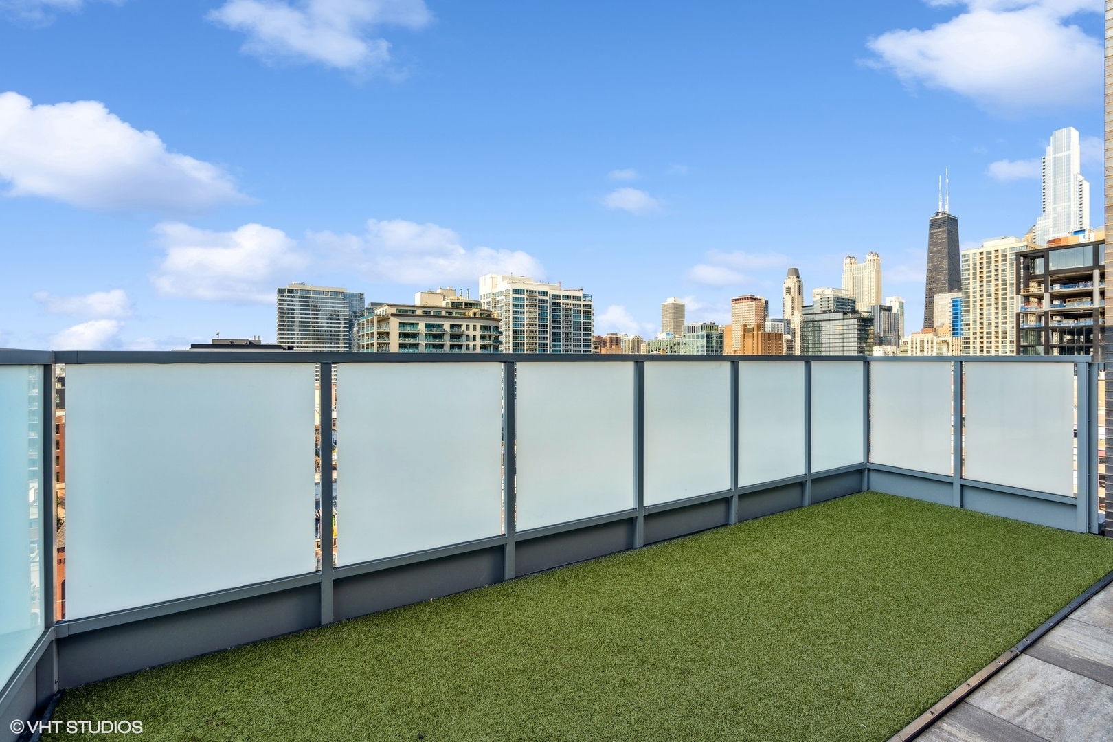 360 W Erie Street Unit: 4B