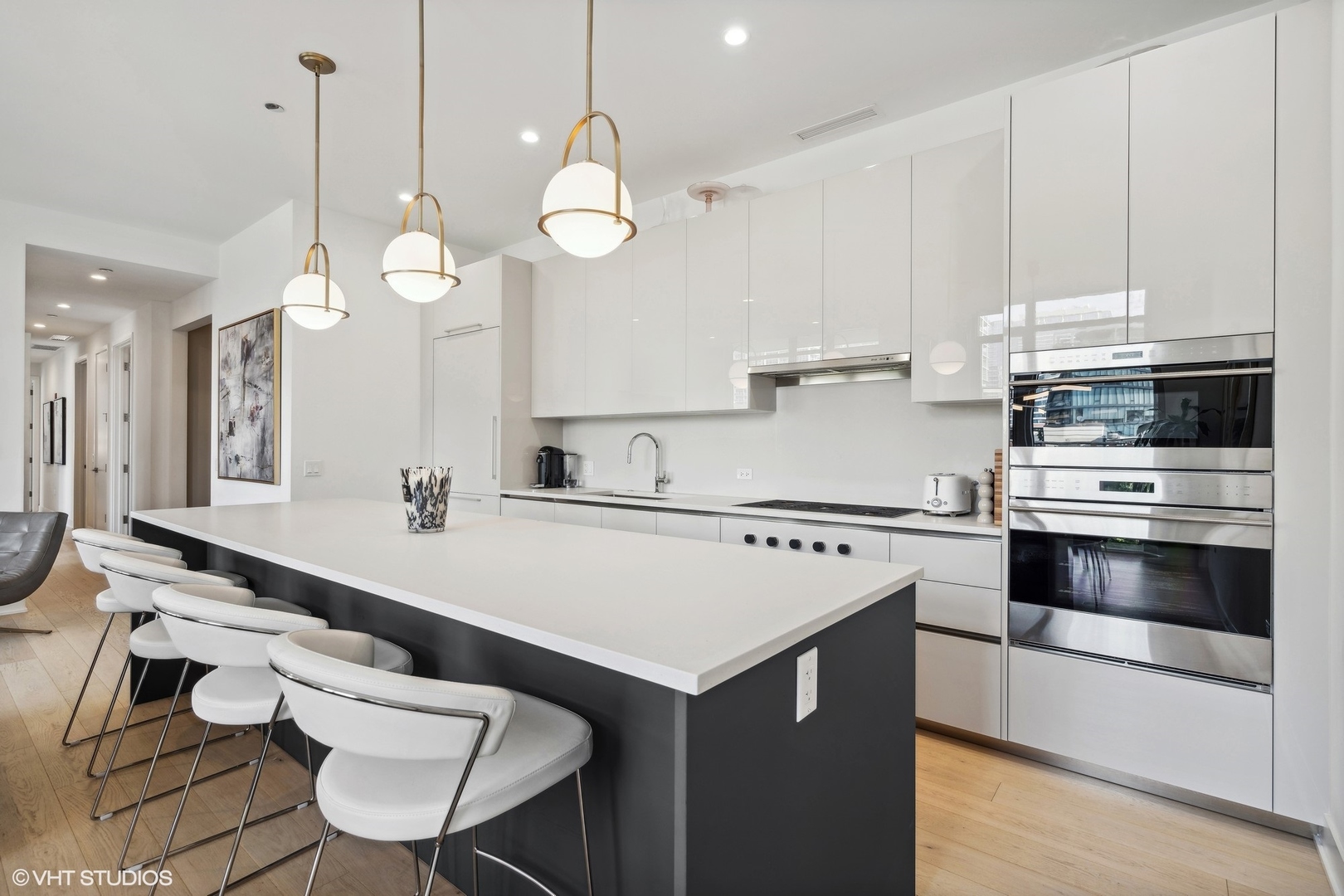 360 W Erie Street Unit: 4B