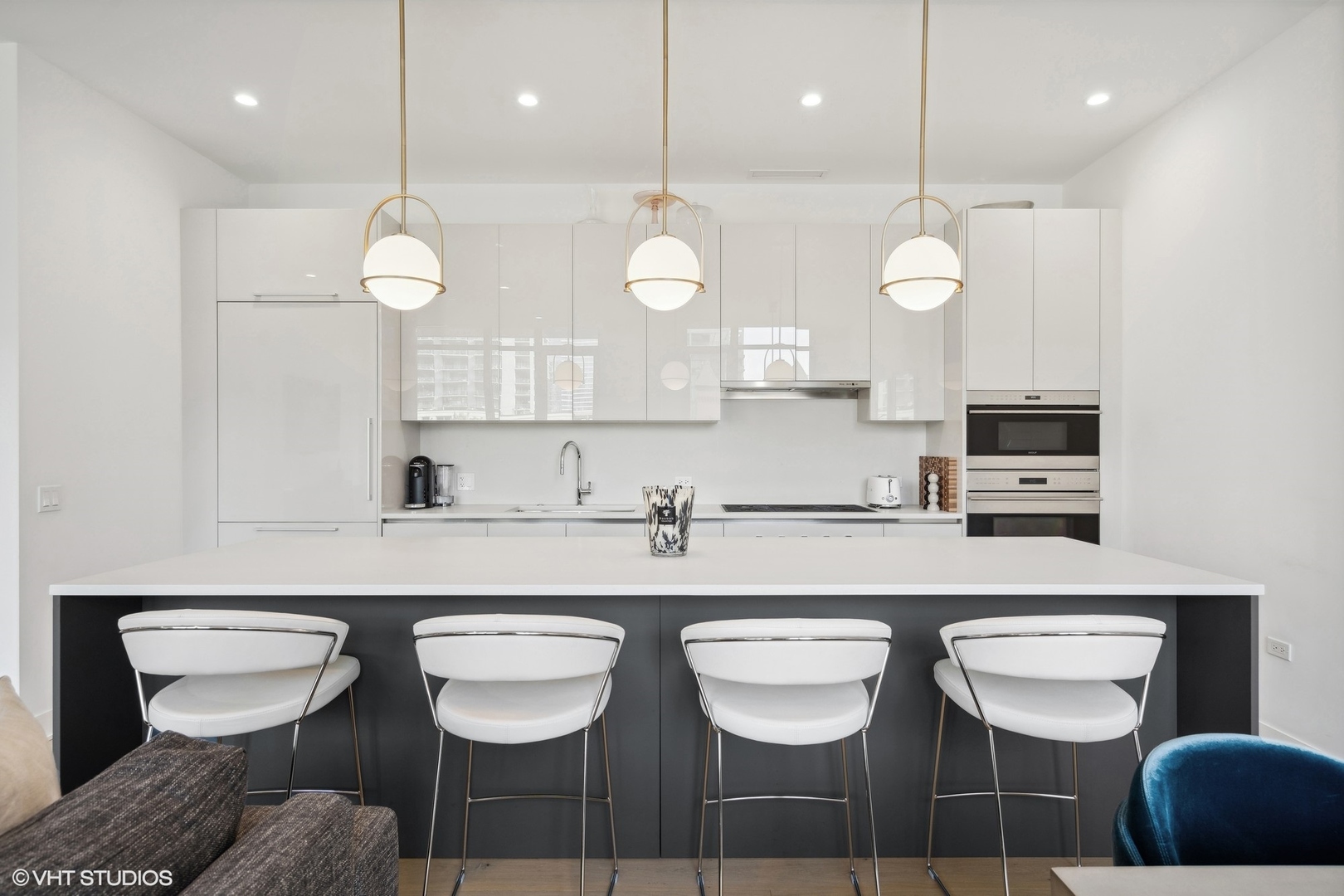 360 W Erie Street Unit: 4B