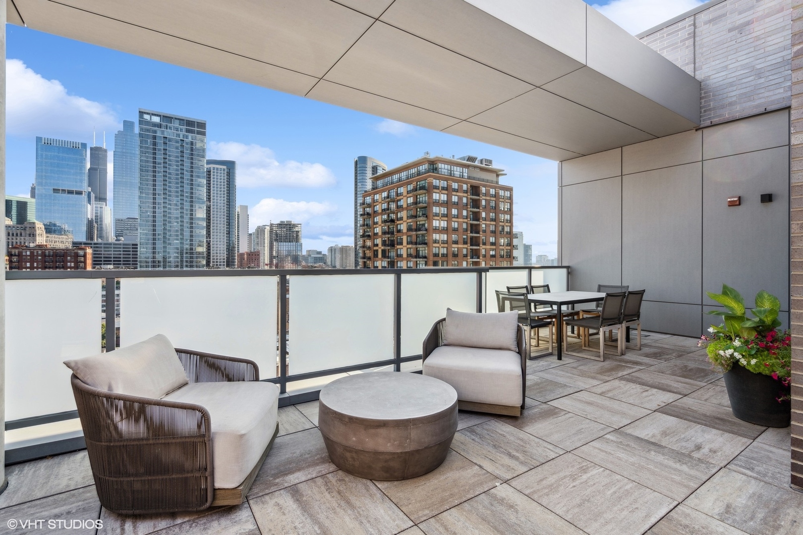 360 W Erie Street Unit: 4B