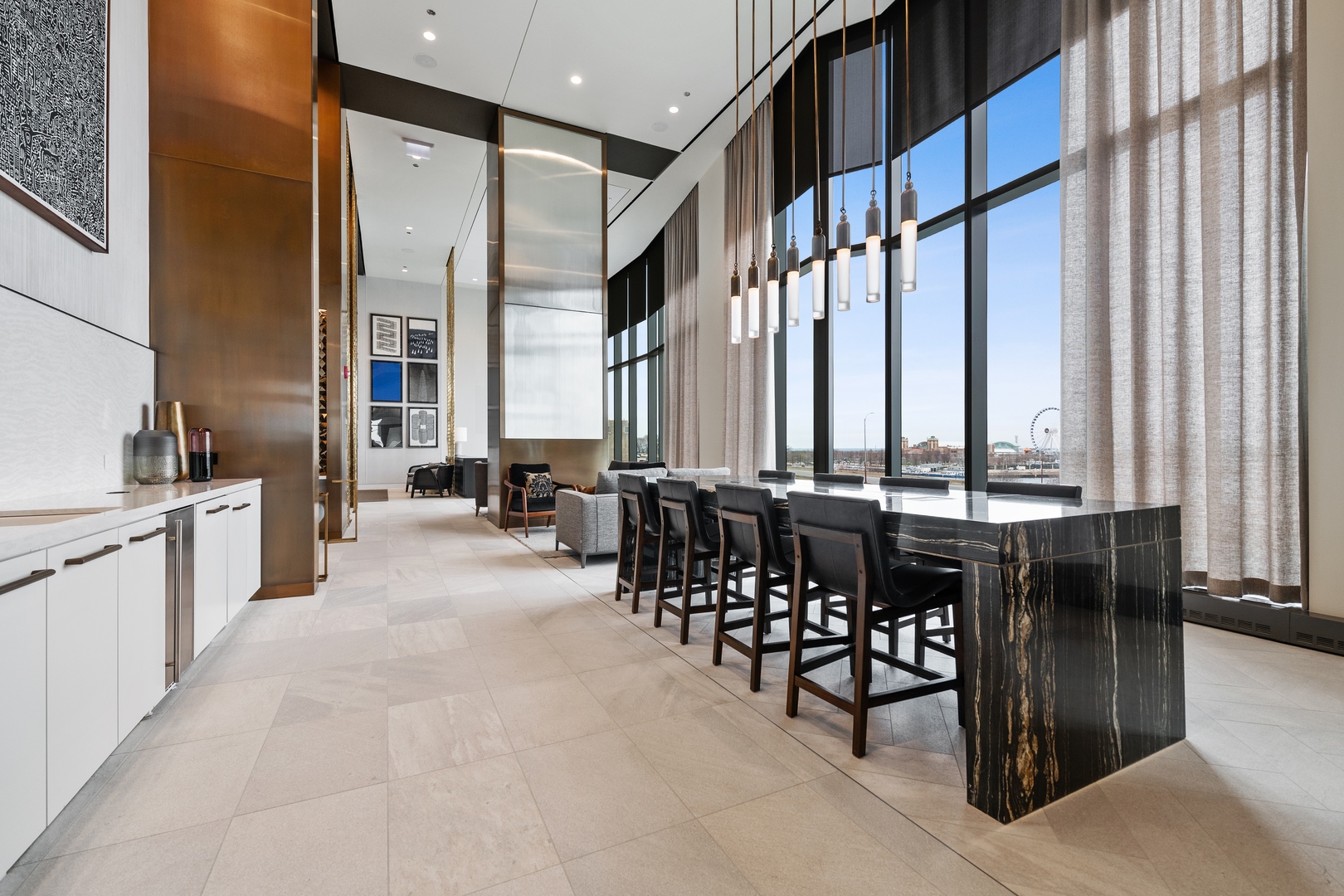 211 N Harbor Drive Unit: 2805