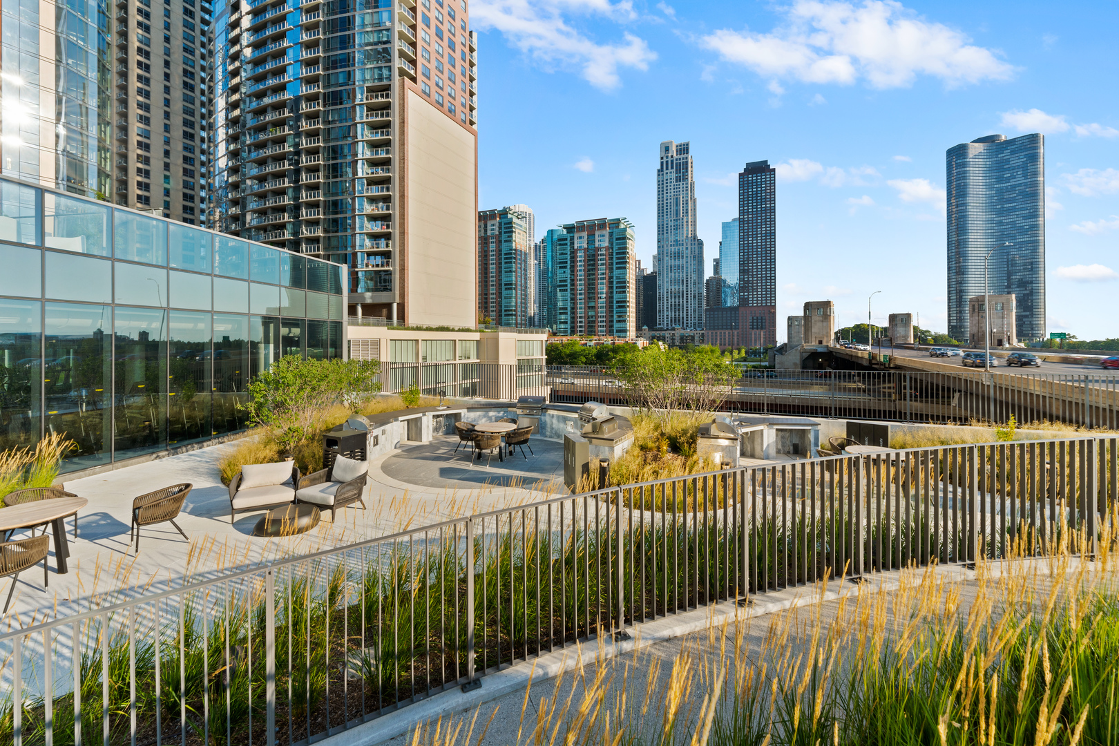 211 N Harbor Drive Unit: 2805