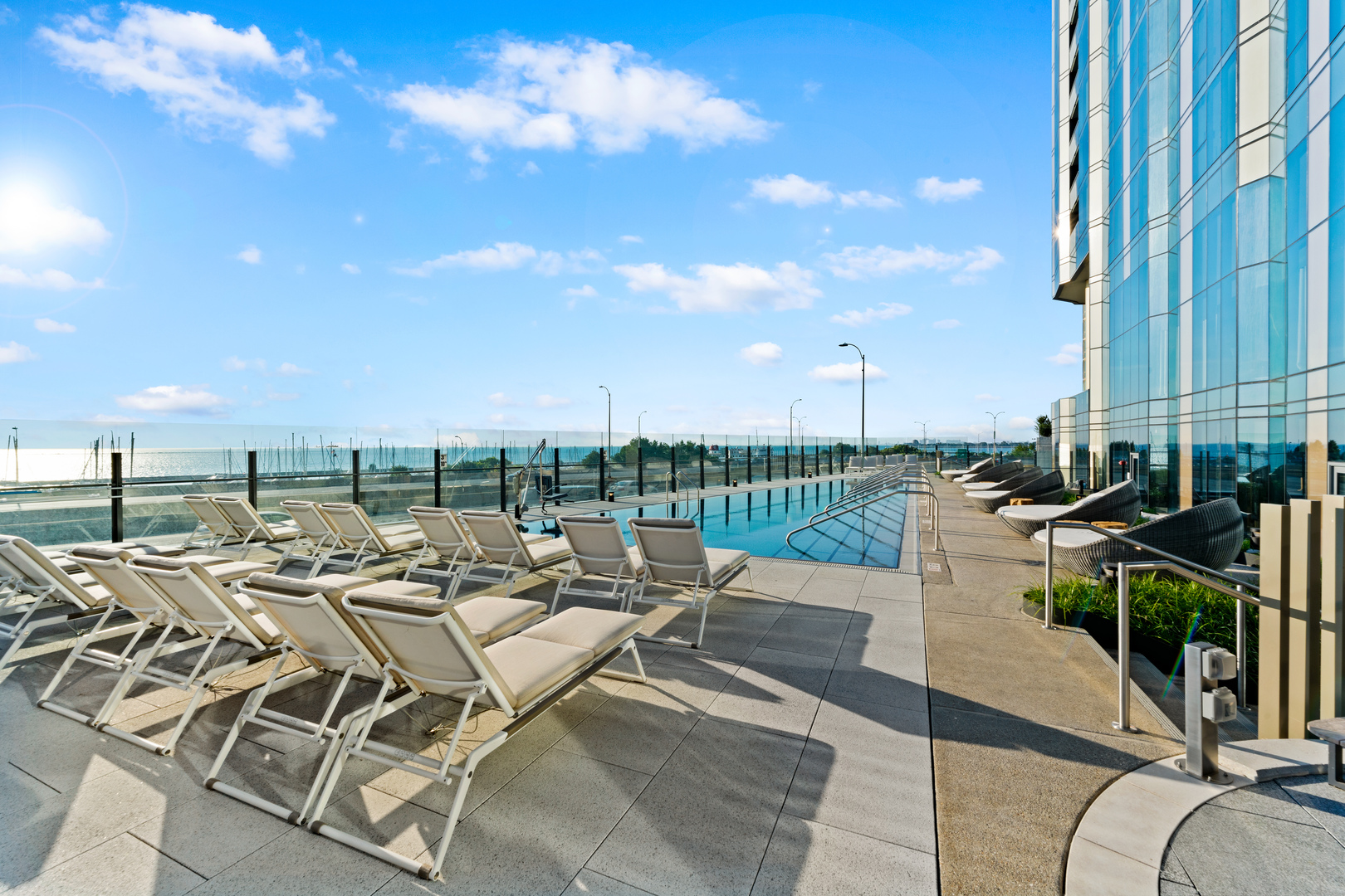 211 N Harbor Drive Unit: 2805