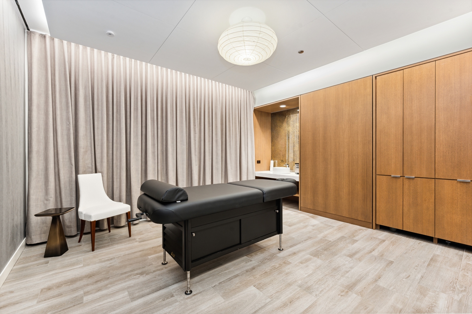 211 N Harbor Drive Unit: 2805