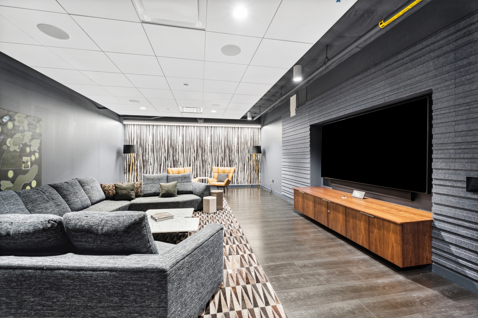 211 N Harbor Drive Unit: 2805