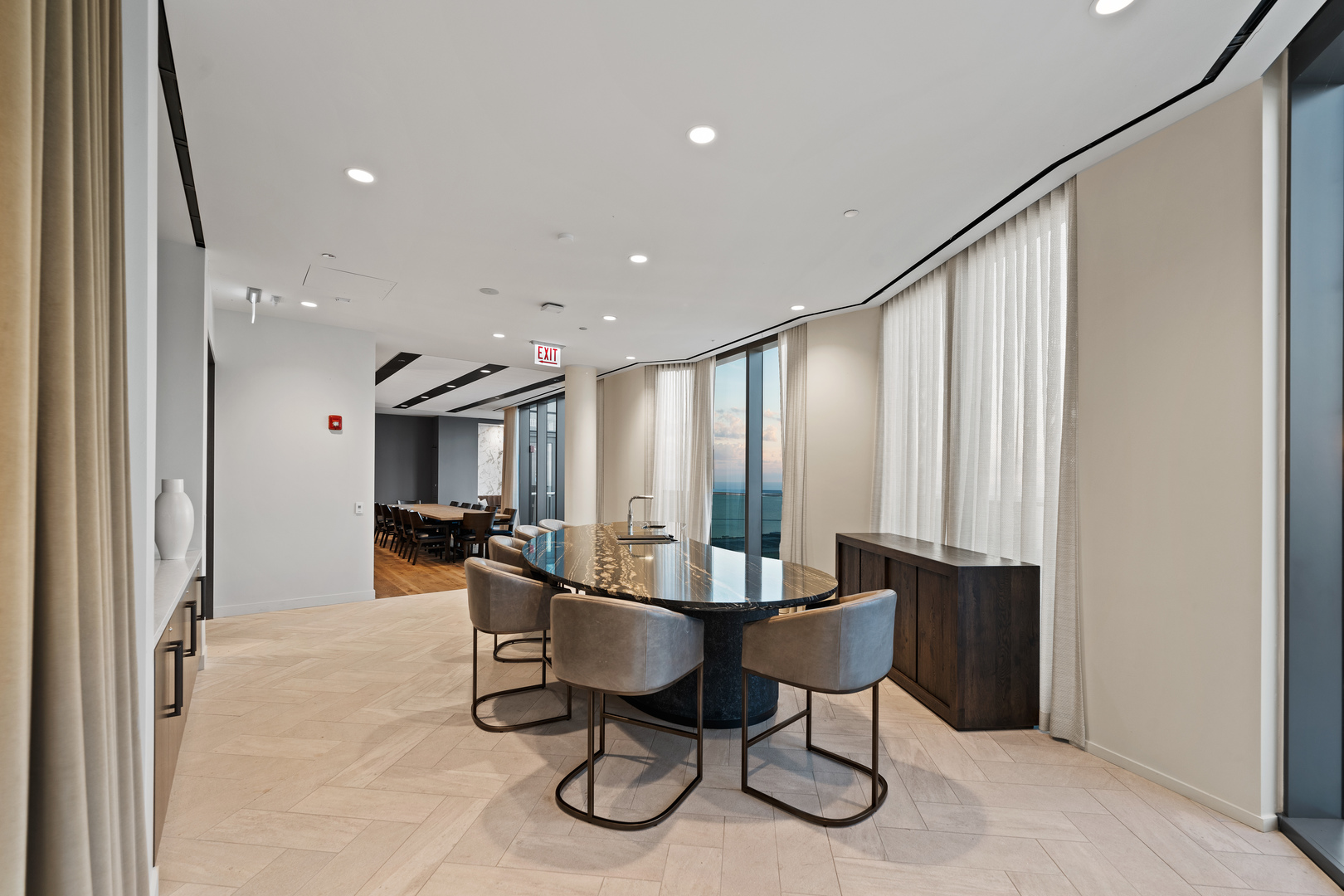 211 N Harbor Drive Unit: 2805