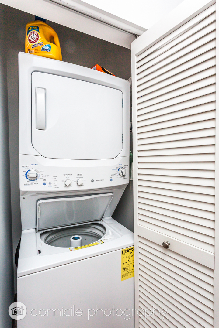 757 N Orleans Street Unit: 811