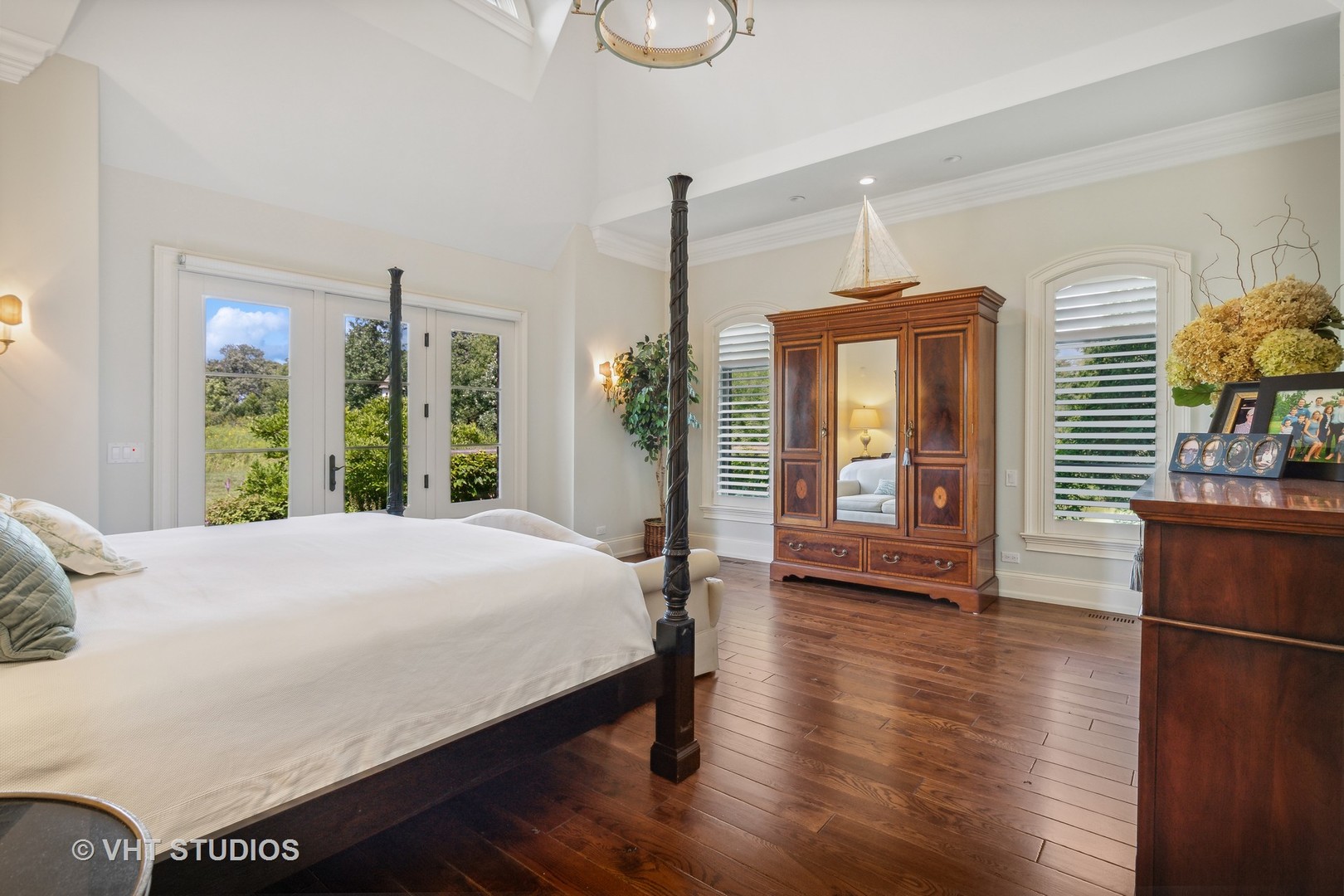 1270 W Whitmore Court