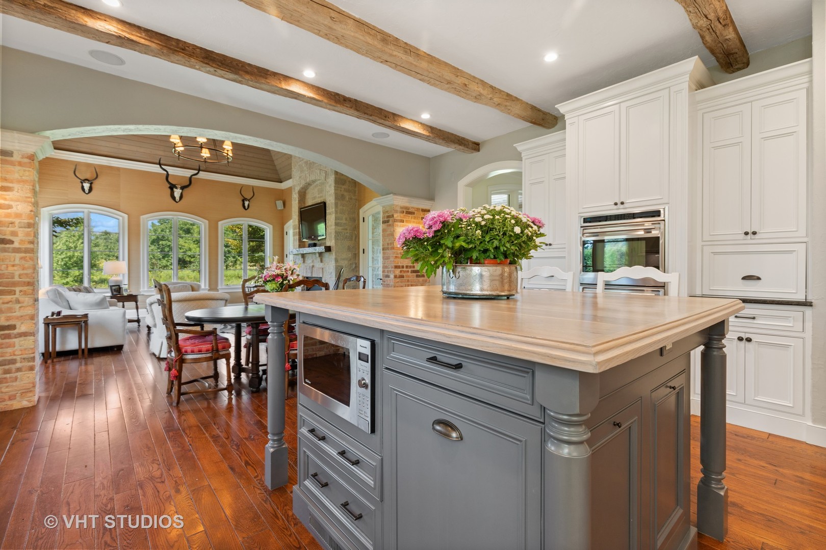 1270 W Whitmore Court