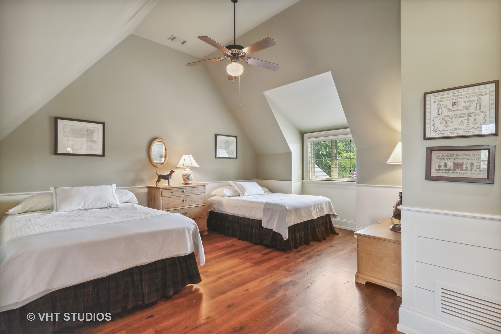 1270 W Whitmore Court