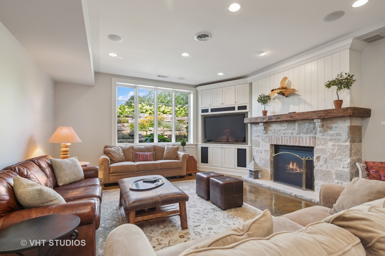 1270 W Whitmore Court