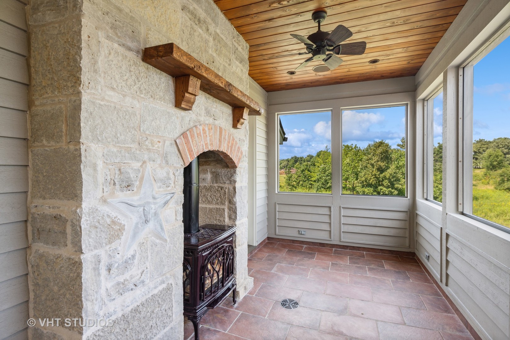 1270 W Whitmore Court