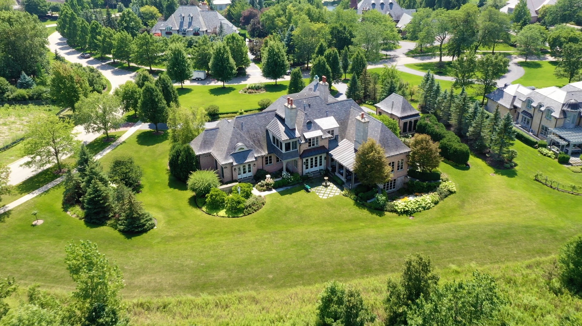 1270 W Whitmore Court