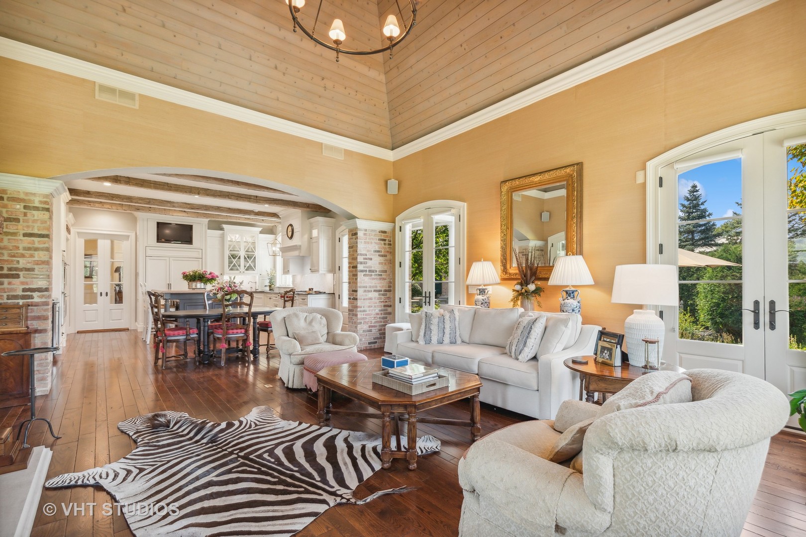 1270 W Whitmore Court