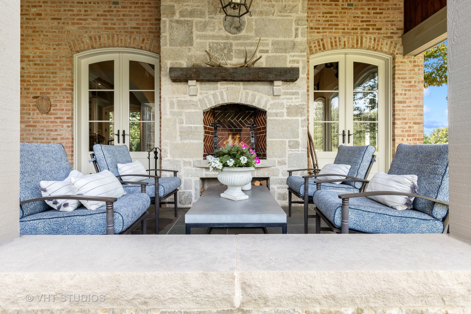 1270 W Whitmore Court