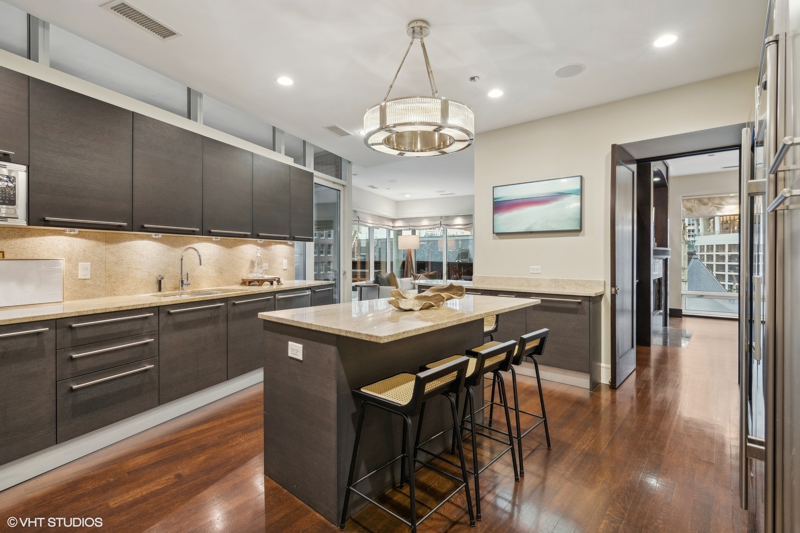 50 E Chestnut Street Unit: 501