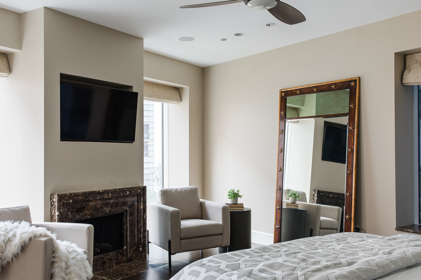 50 E Chestnut Street Unit: 501