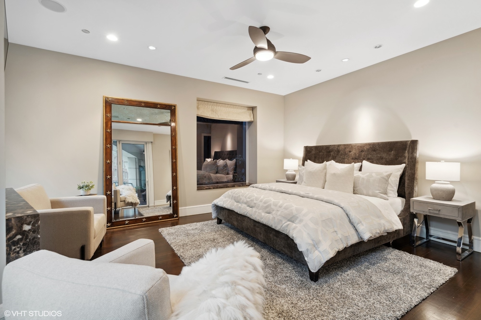 50 E Chestnut Street Unit: 501