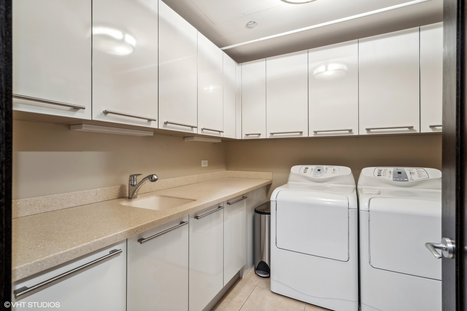 50 E Chestnut Street Unit: 501