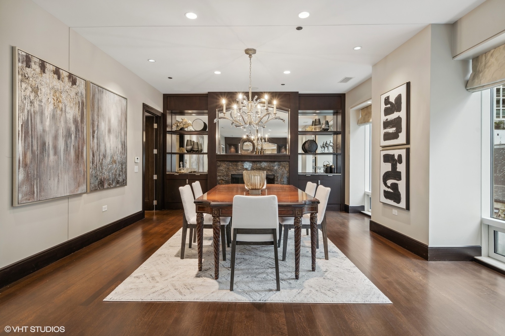 50 E Chestnut Street Unit: 501