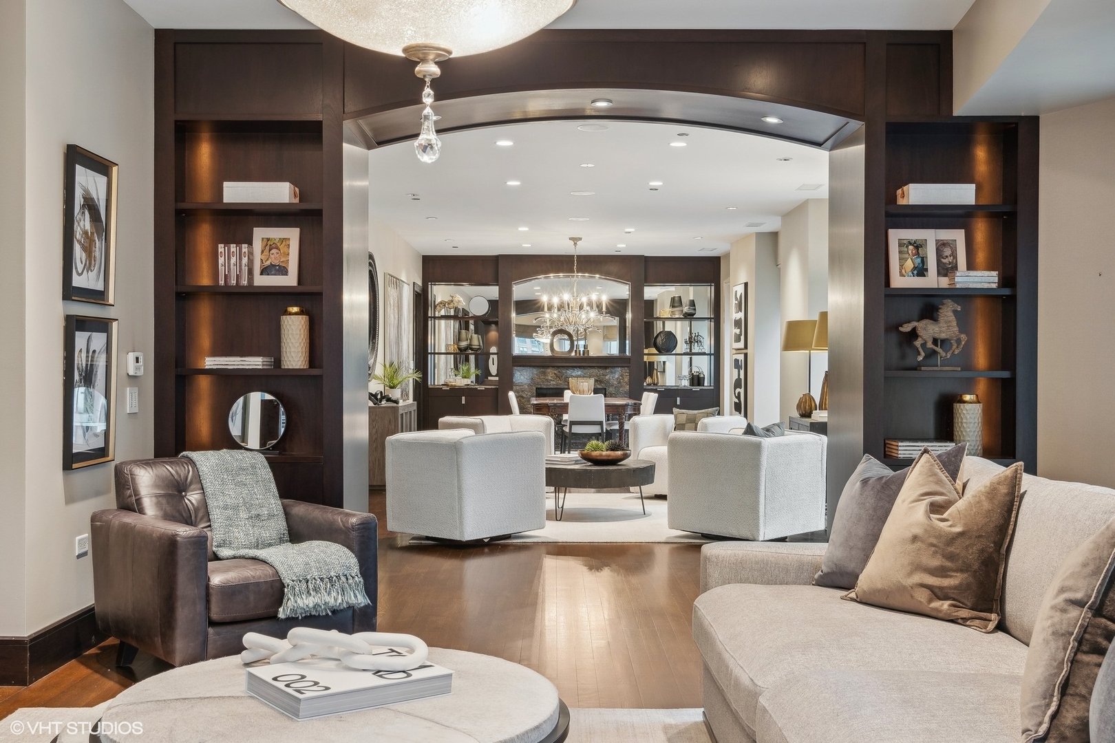 50 E Chestnut Street Unit: 501