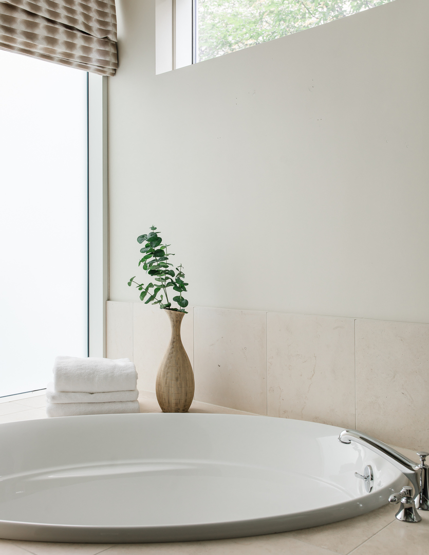 50 E Chestnut Street Unit: 501