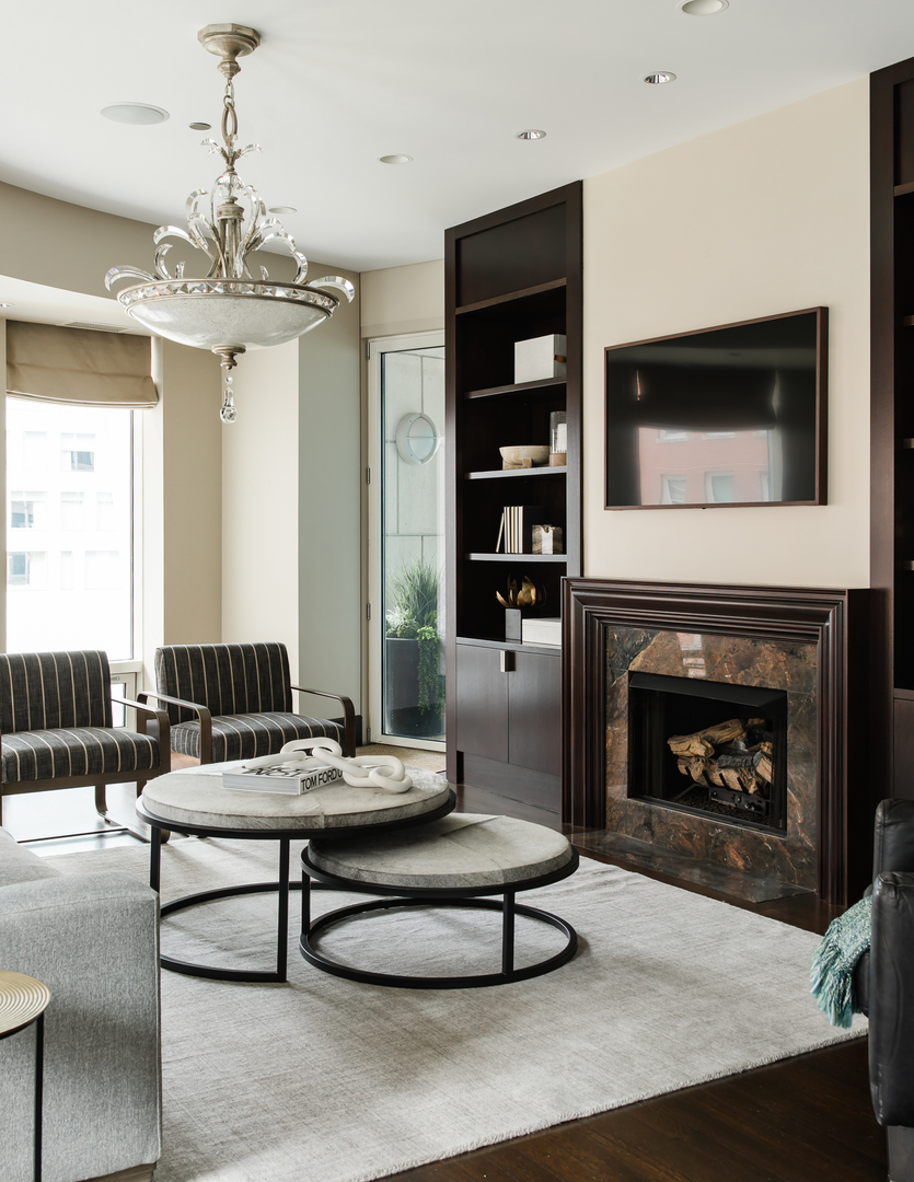 50 E Chestnut Street Unit: 501