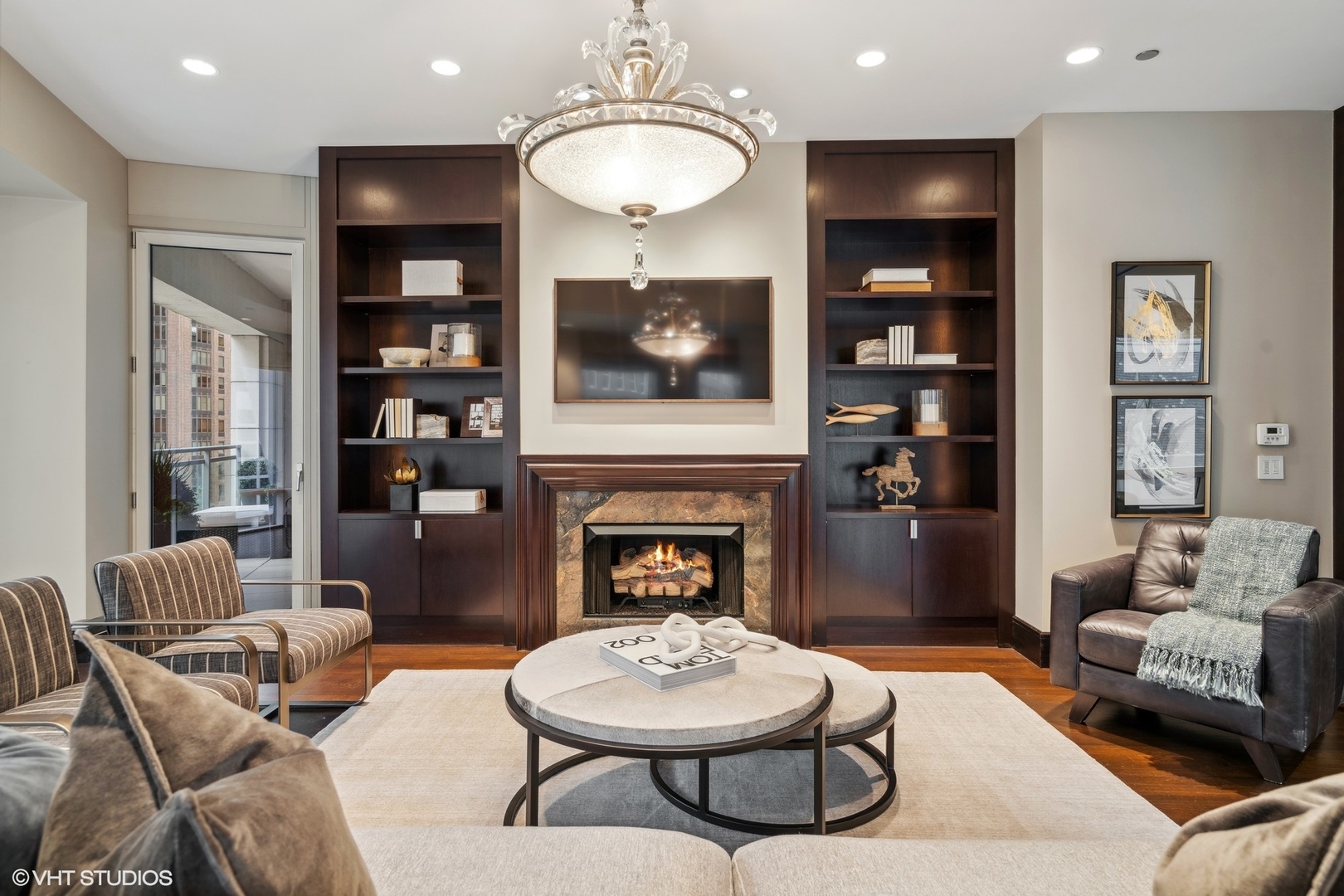 50 E Chestnut Street Unit: 501